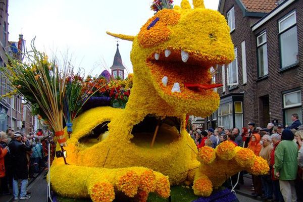 Парад квітів у Амстердамі